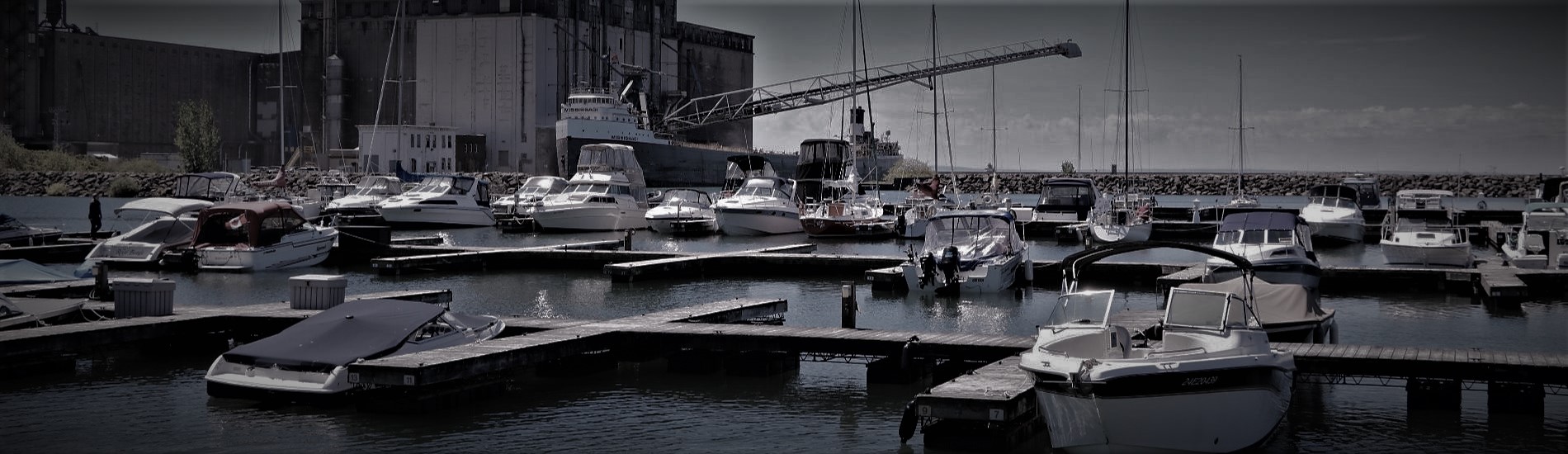Photo of sugarloaf marina on a sunny day